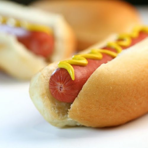 Hoe hotdogs worden gemaakt en waarom je ze beter niet eet !