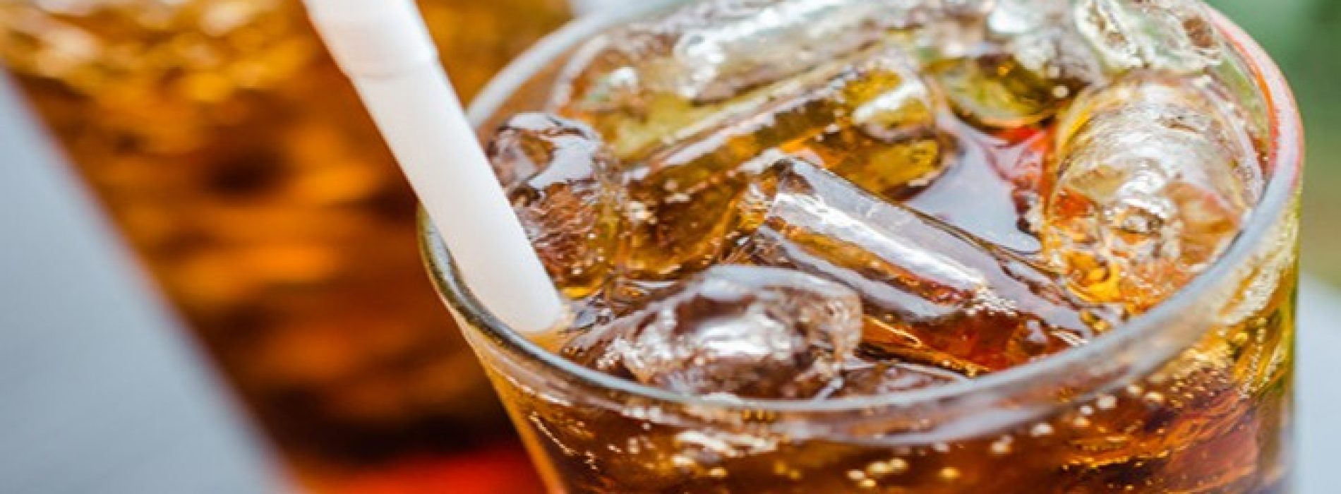 Wat één glas cola direct met je lichaam doet
