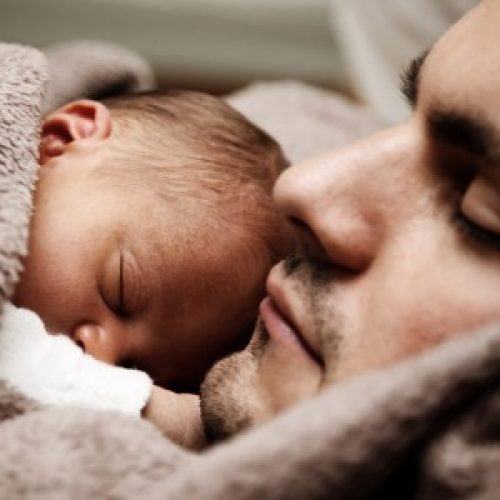 Vaderschapstest wijst uit dat man de vader niet is; ongeboren tweelingbroer is dat wel
