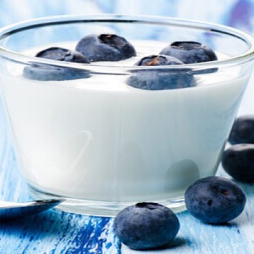 Natuurlijke detox met blauwe bessen en yoghurt
