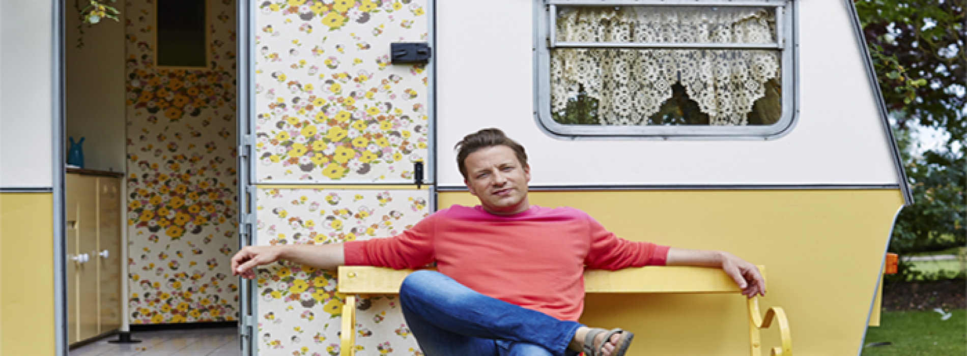Jamie Oliver vertelt hoe je 100 kunt worden met 14 ingrediënten