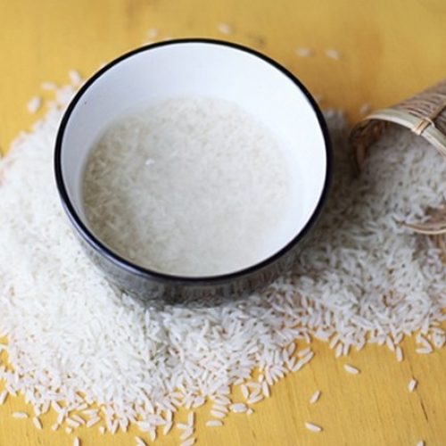 Hoe rijst water te gebruiken voor prachtige huid en haren