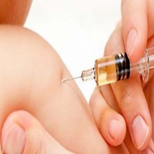 Gezondheidsautoriteiten weten dat gevaccineerde individuen ziektes verspreiden