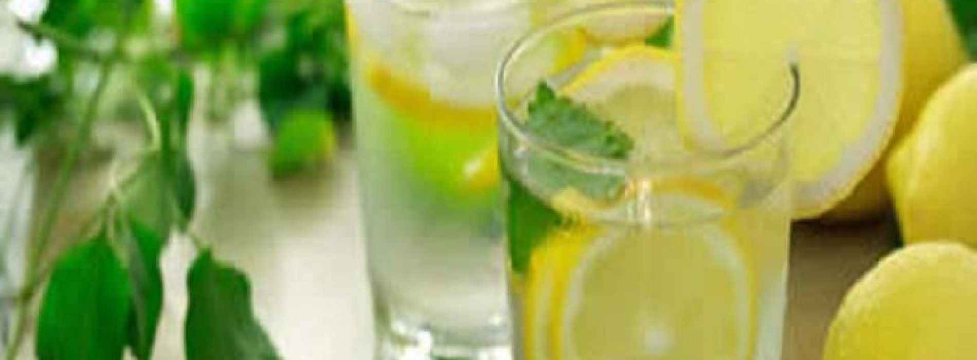 14 gezondheidsproblemen die verholpen worden door het drinken van citroen water.