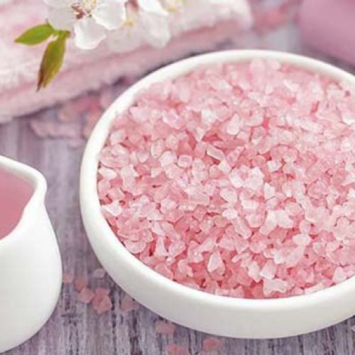 Als je een maand lang dagelijks roze Himalayazout eet, dan gebeurt DIT met je lichaam