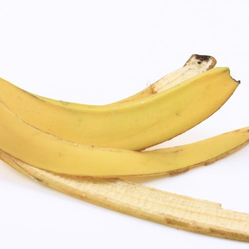 Gooi uw bananenschillen nooit meer weg, want het is ongelooflijk hoeveel kwaaltjes de schil kan verhelpen!