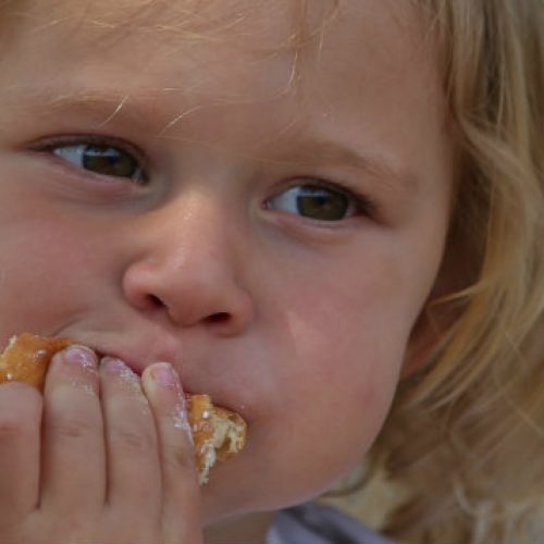 “Glutenvrij eten kan gevaarlijk zijn voor kinderen”