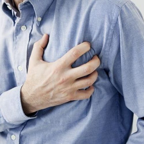 Wat is de oorzaak van hartinfarcten en beroertes?