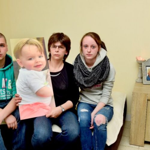 Peuter Milow overlijdt twee dagen na vaccinaties: “In amper vijf minuten tijd werden zeven vaccins gegeven”