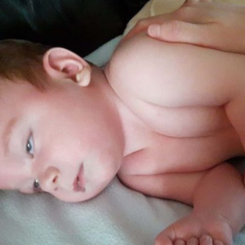 Baby krijgt 14 epileptische aanvallen per dag na nieuw vaccin tegen meningitis B