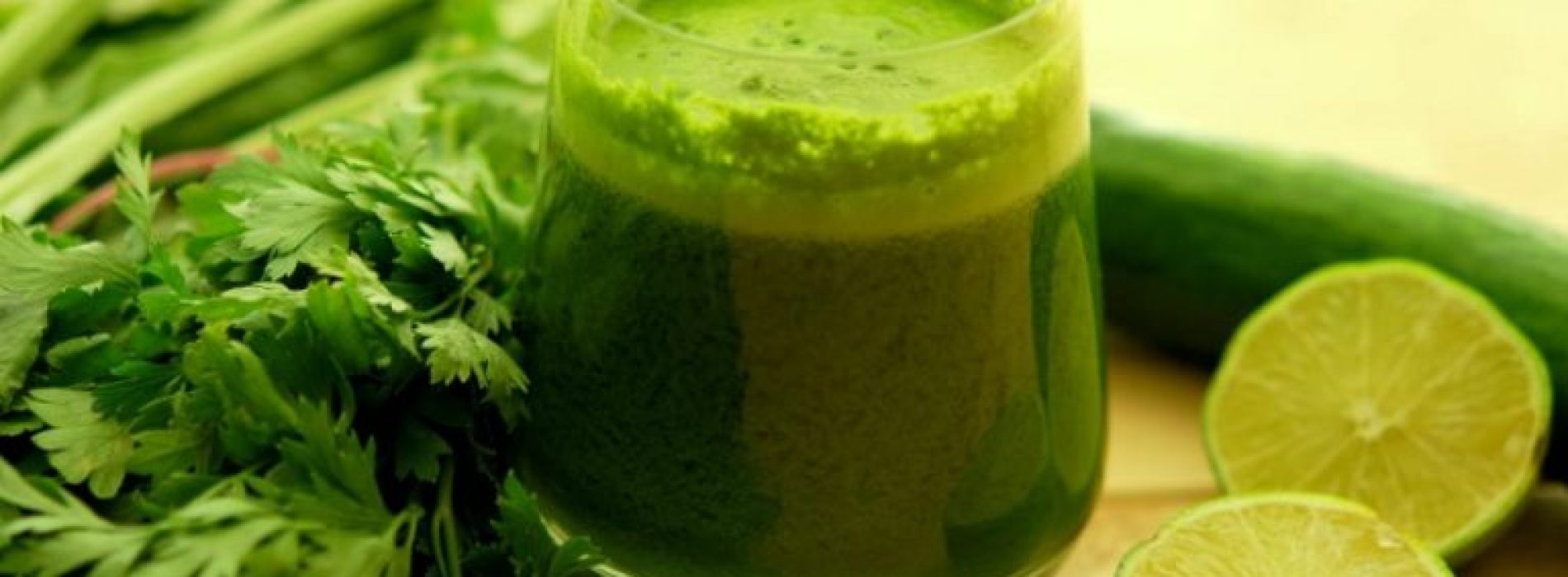 Super groen detox drankje dat alle gifstoffen en vet uit je lichaam zal verwijderen
