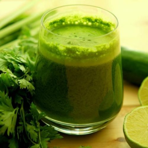 Super groen detox drankje dat alle gifstoffen en vet uit je lichaam zal verwijderen