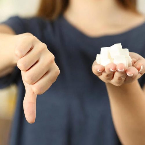 De wetenschap verklaart 7 dingen die met je lichaam gebeuren als je stopt met het eten van suiker