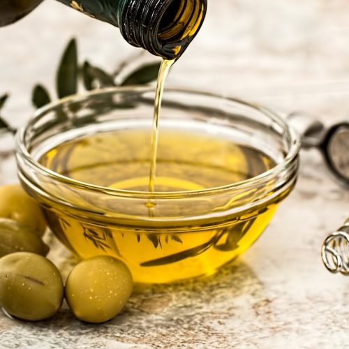 Onderzoek: Gebruik regelmatig extra vierge olijfolie om het risico op borstkanker te verlagen