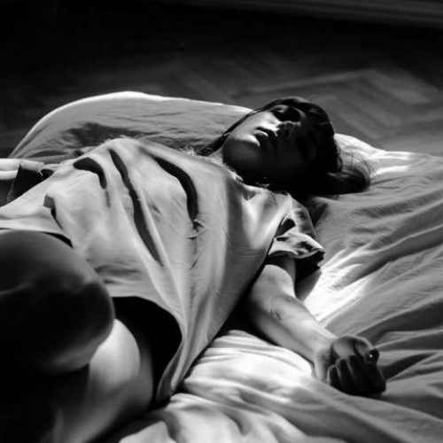 Studie onthult: Rusteloze nachten en pijn: niet genoeg slaap “intensifieert” uw gevoeligheid voor pijn