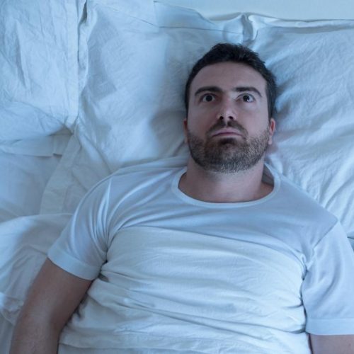 Angst en slapeloosheid zijn een slechte combinatie … hier is hoe beide te verslaan