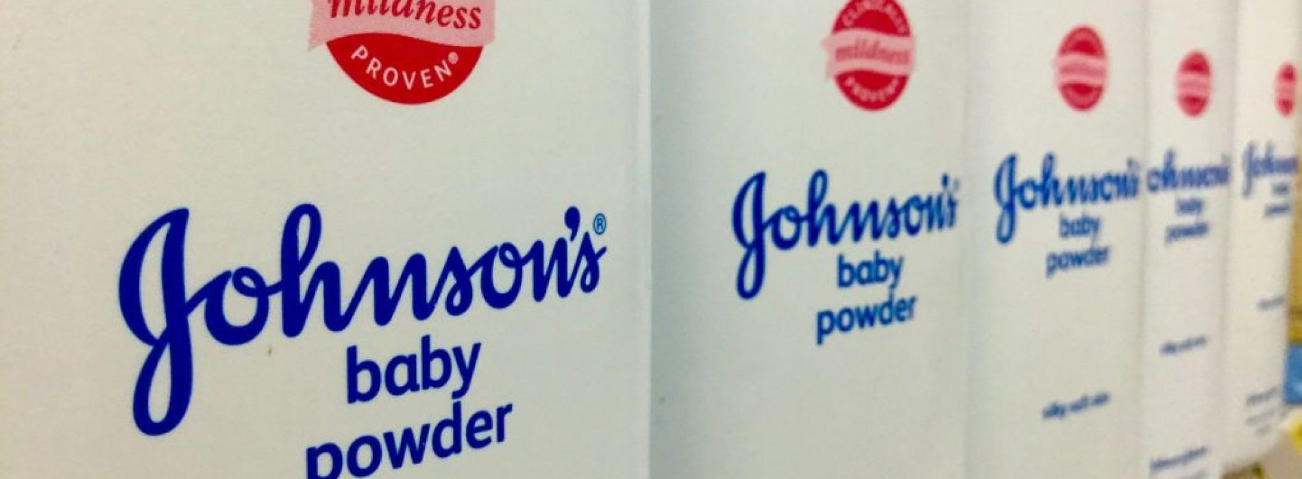 ALWEER! – Johnson en Johnson roept 33.000 flessen babypoeder terug nadat de FDA asbest in monsters hebben gevonden