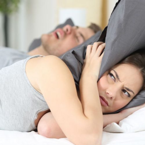 De meest eenvoudige remedie om snel van snurken en slaapapneu af te komen