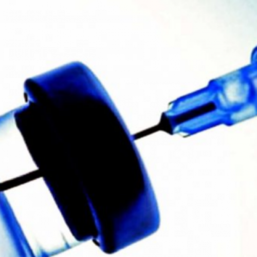 Pharmaceutisch bedrijf’s vergunning opgeschort door vaccin verantwoordelijk voor sterilisatie van 500.000 vrouwen en kinderen