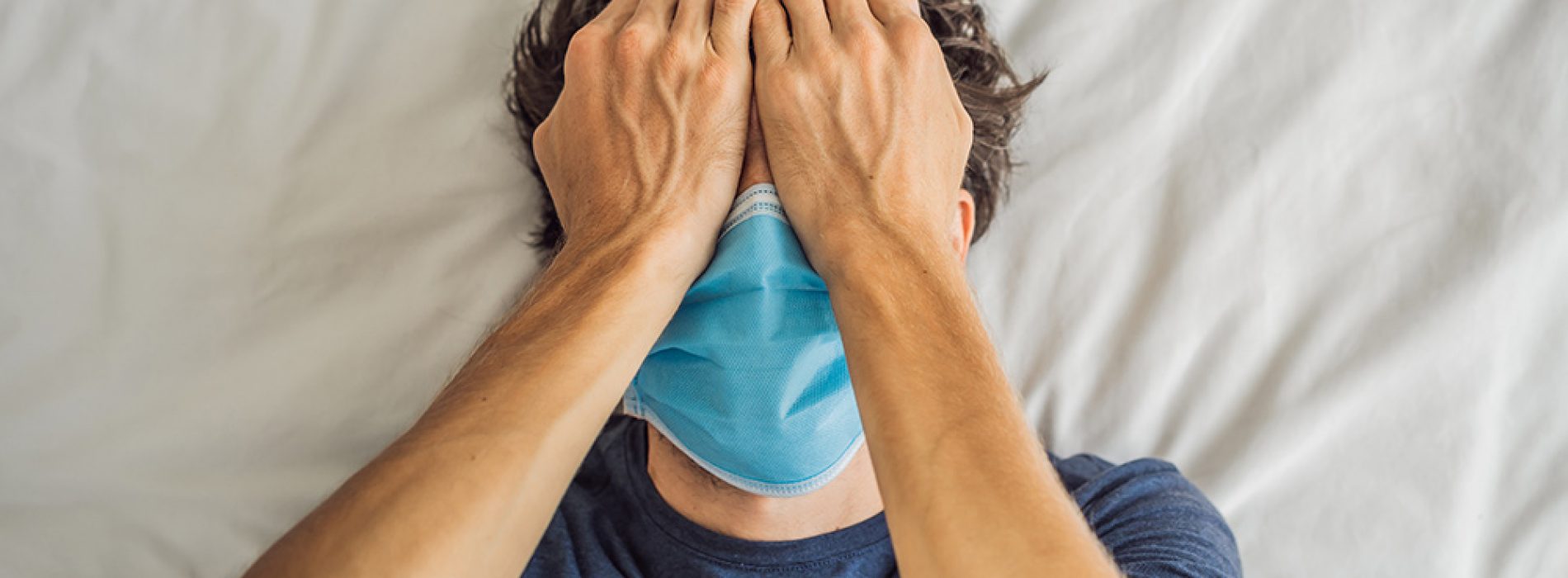 Mondmasker veroorzaakt tandvleesaandoeningen, waardoor het risico op overlijden door het coronavirus met 900% toeneemt