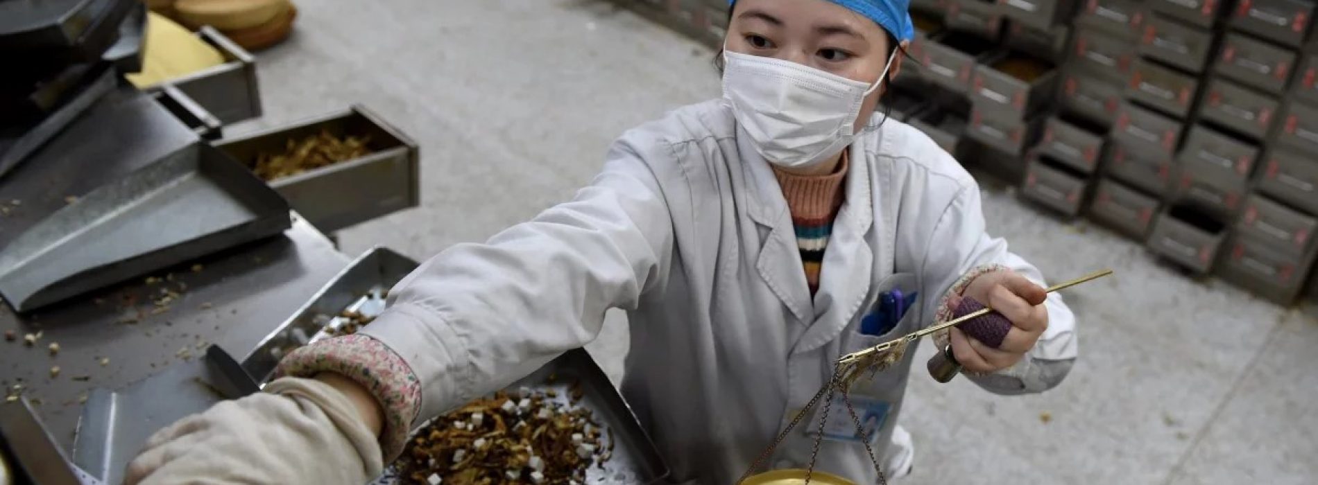 Geneeskrachtige kruiden behandelen effectief duizenden covid-19-patiënten in Chinese ziekenhuizen