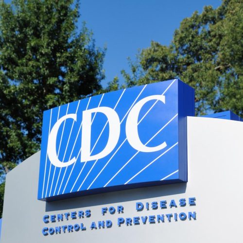CDC houdt gegevens achter over hartontsteking na vaccinatie tegen COVID-19