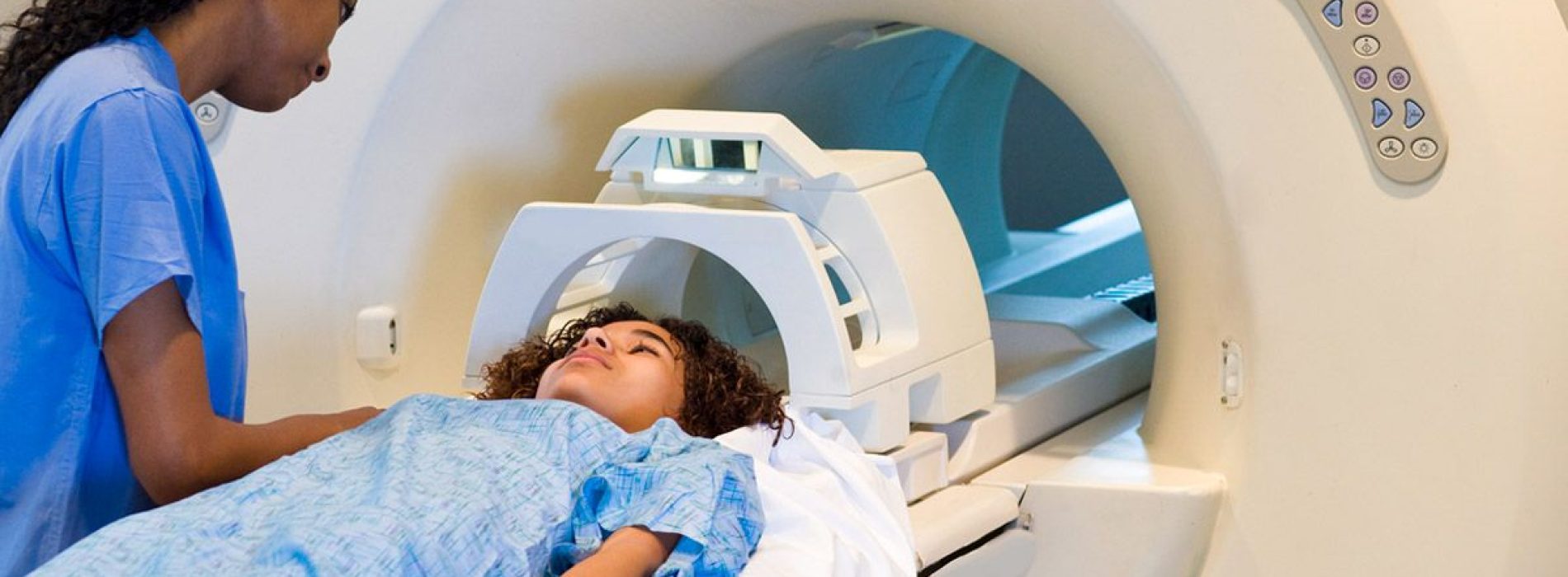 Multinationaal onderzoek vindt een alarmerend verband tussen CT-scans bij jongeren en het risico op kanker